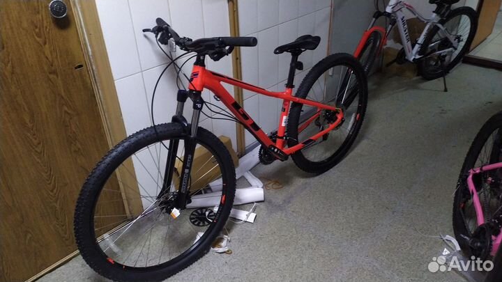 Велосипед GT новый 29