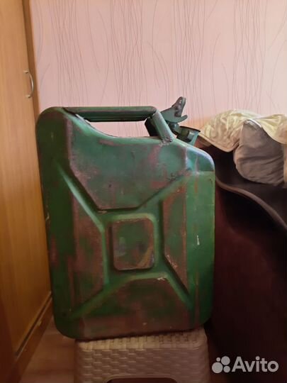 Канистра 20 литров для бензина металлическая