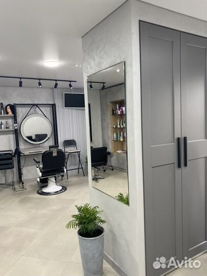 Ассистент парикмахера-колориста