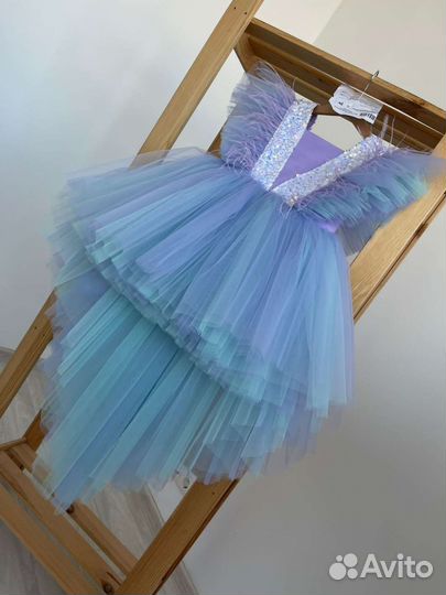 Продаю платье на рост 122-128
