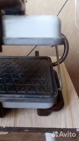 Электровафельница и электро орешница