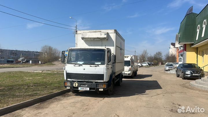 Mercedes-Benz 809, 1992