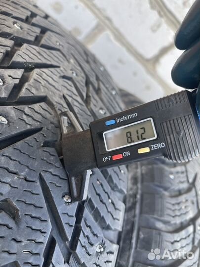 Nokian Tyres Hakkapeliitta 8 SUV 215/65 R16 102T