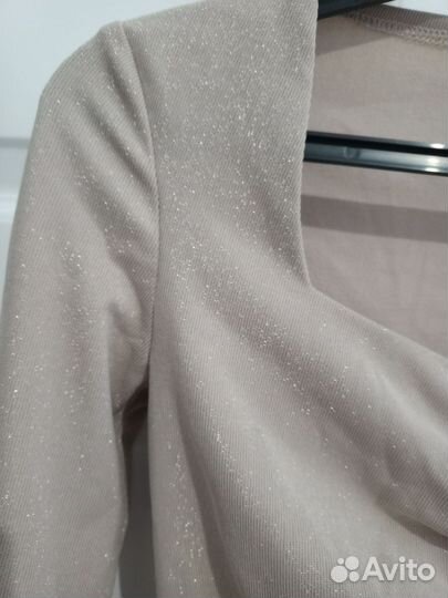 Блузка бежевая новая размер 44