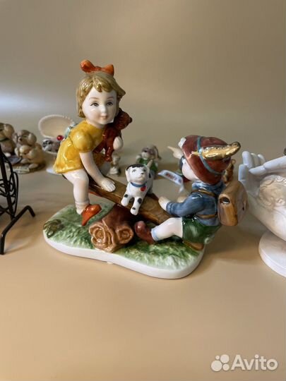 Декоративные фарфоровые статуэтки