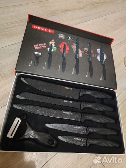 Набор кухонных ножей новый