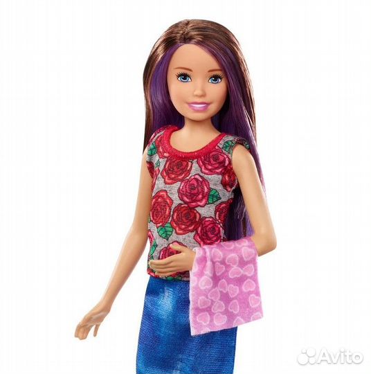 Барби ноги гнутся купание в ванне с дочкой