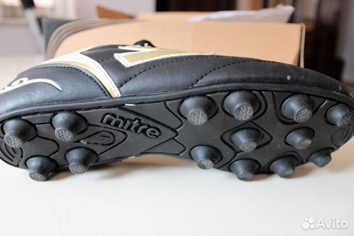 Футбольные Бутсы Mitre новые р.41,5-42