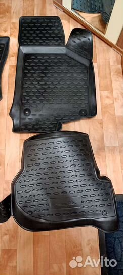 Автомобильные коврики резиновые