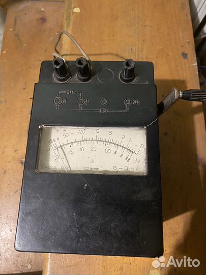 Мегаомметр