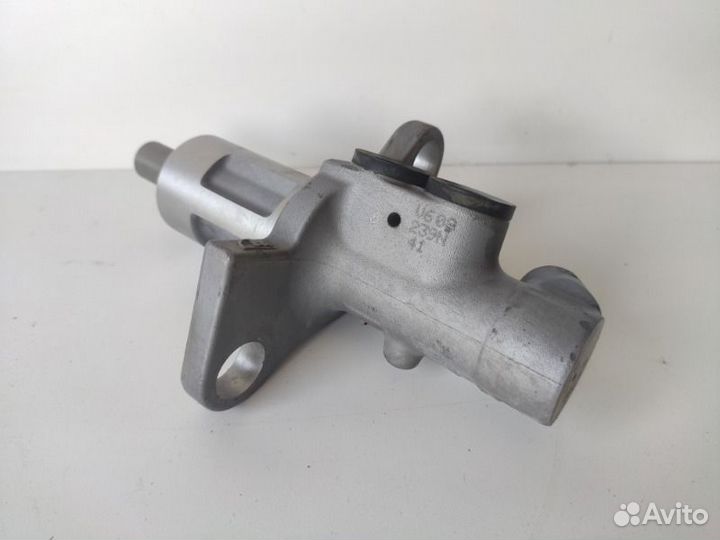 Главный тормозной цилиндр Audi Q5 8R CDN 2008