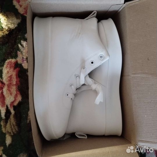 Кроссовки мужские 41 размер новые