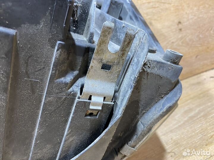 Фара передняя правая Ford Galaxy рестайлинг 141636