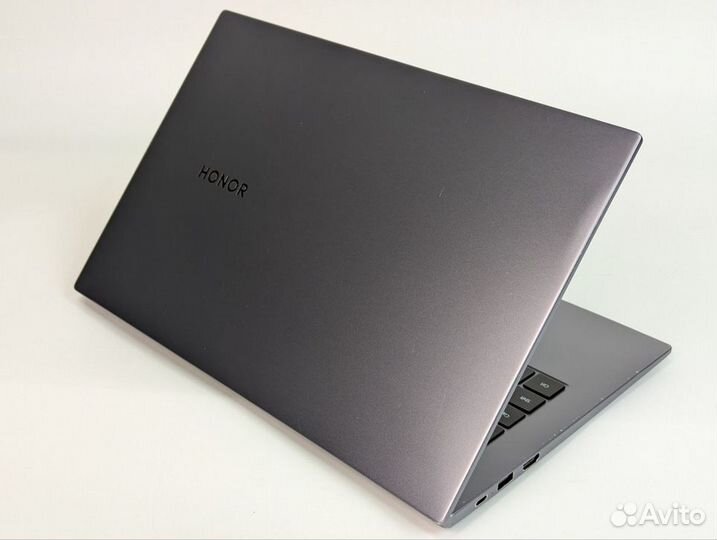 Honor MagicBook X14 i3-10110U 8GB 256SSD