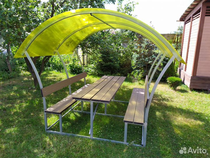 Беседка для дачи из поликарбоната