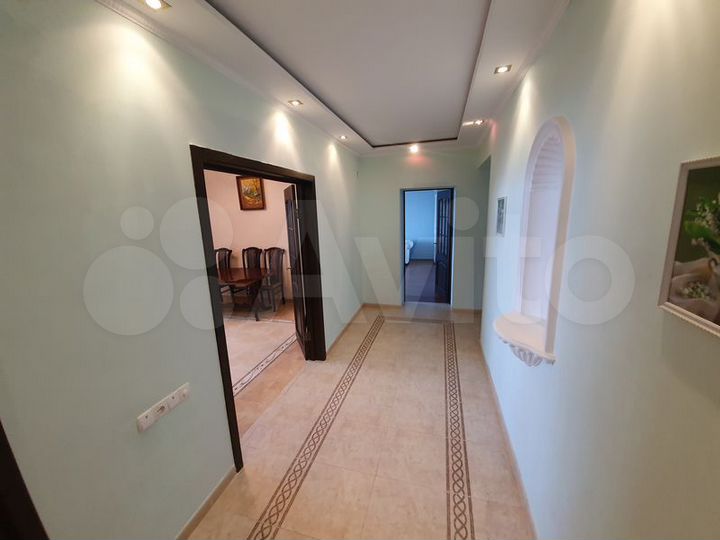 3-к. квартира, 136 м², 4/6 эт.