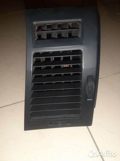 Дуйка в торпедо Тойота Марк Х 2004 - 2009г.в