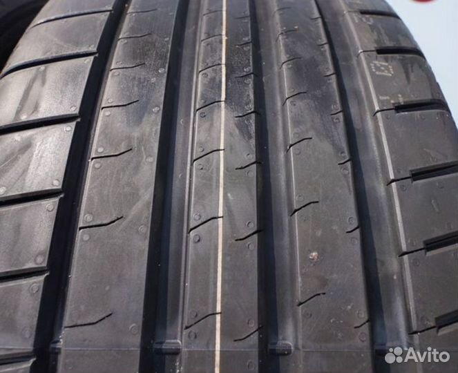 Bridgestone Potenza Sport 245/40 R19 и 275/35 R19 100Y