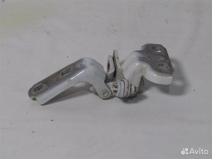 Петля двери задней правой Chevrolet Cruze седан