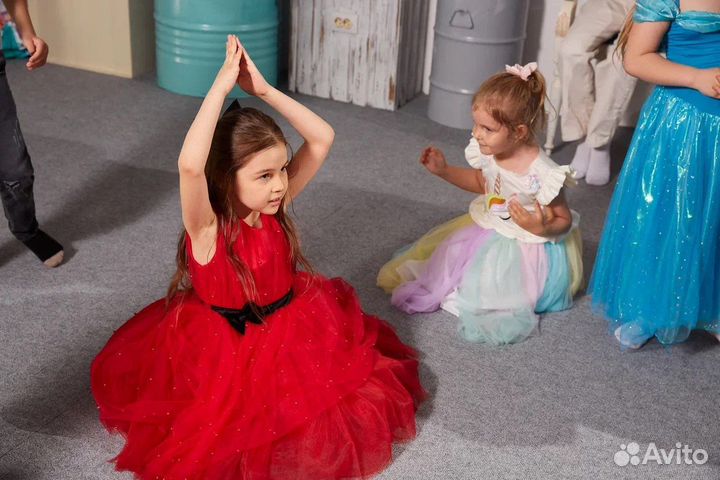 Нарядное платье для девочки 122 128