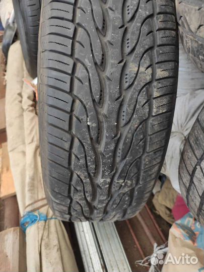 Toyo Proxes 1 235/65 R17