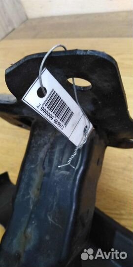 Передний усилитель бампера Volkswagen Transporter