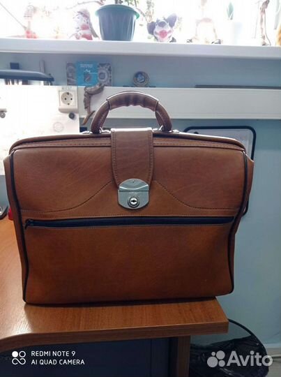 Портфель СССР для съемок кино, реквизита