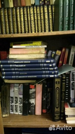 Книги в ассортименте