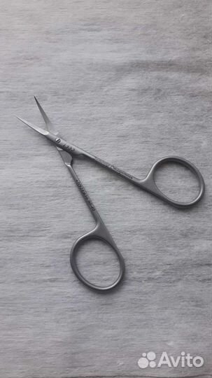 Профессиональный маникюрный инструмент