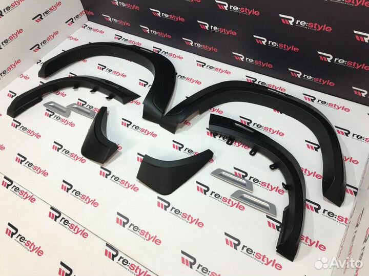 Фендера Mitsubishi L200 с18г HY-Lily D2410