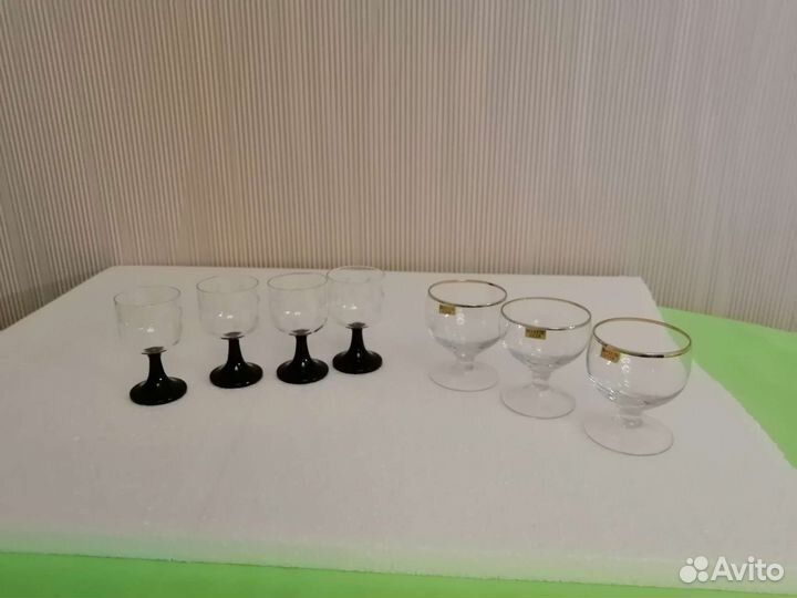Хрустальные рюмочки на ножке