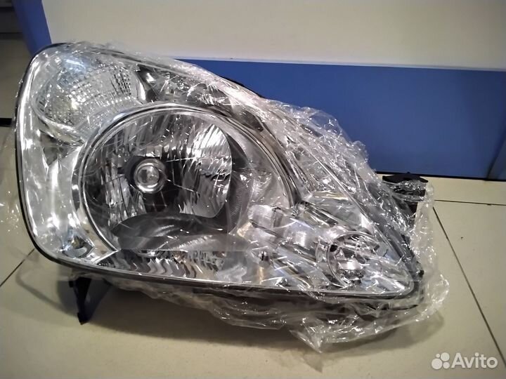 Фара правая Honda CRV II
