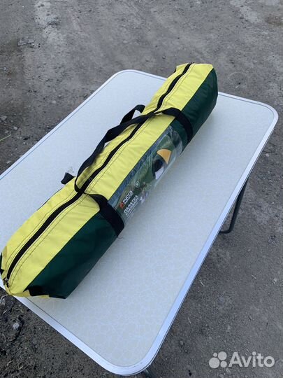 Туристичиский столи и палатка