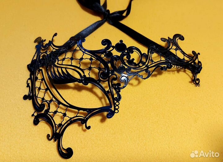 Венецианская маска