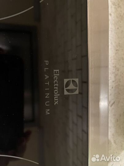 Индукционная варочная панель Electrolux platinum