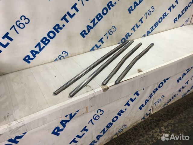 Уплотнитель стекла наружний mazda CX-7 2.3 ат