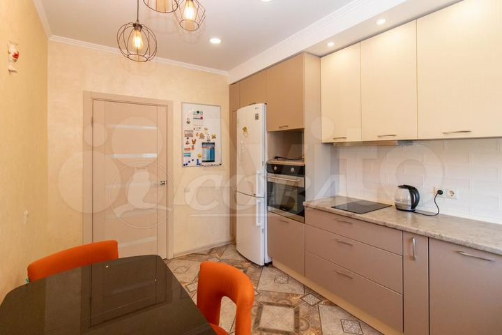 2-к. квартира, 60 м², 2/14 эт.