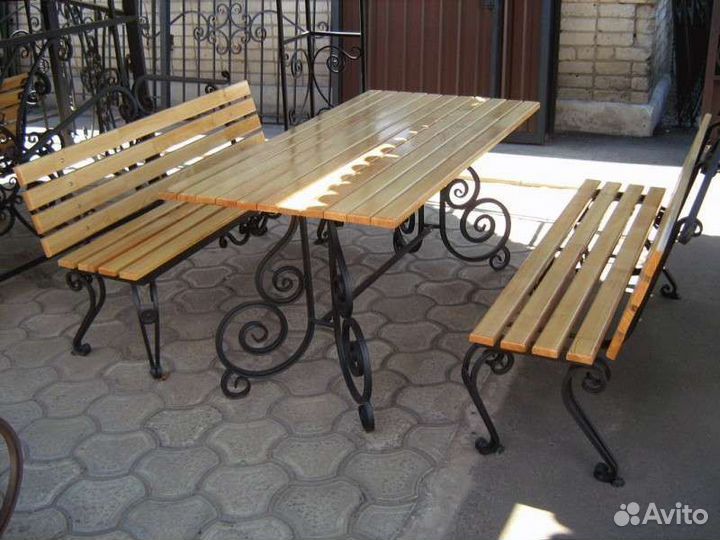 Садовые лавочки и стол