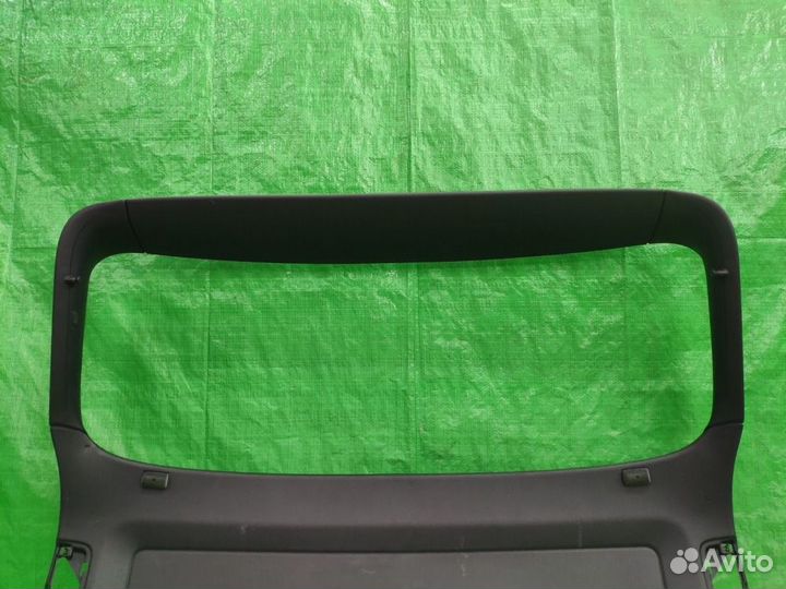 Обшивка двери (крышки) багажника Тигуан 07-16