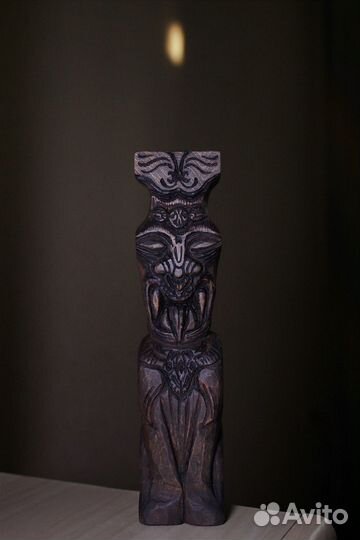 Статуэтка из дерева