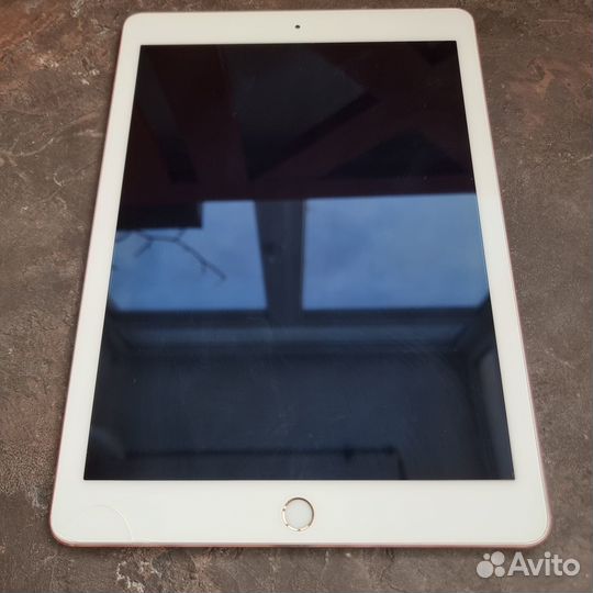iPad Pro A1673 9,7'' 265 Гб розовое золото
