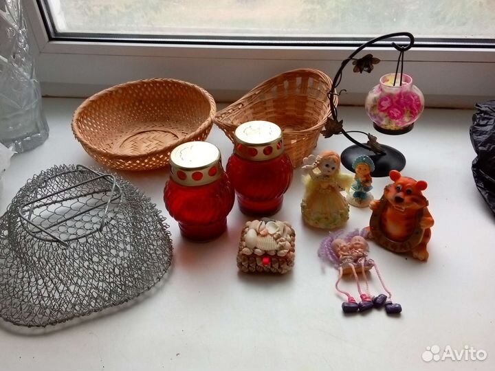 Корзиночки, статуэтки