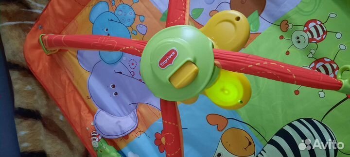 Развивающий коврик tiny love