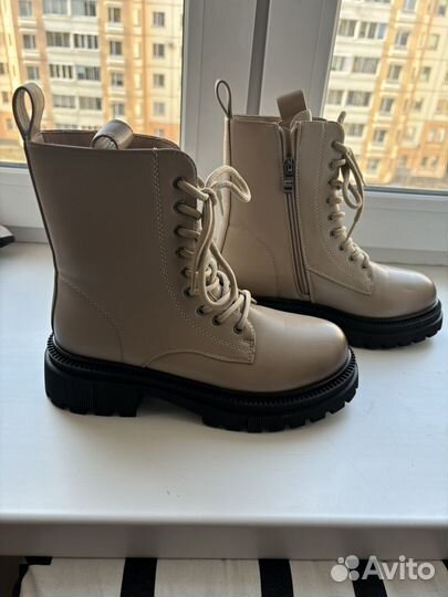 Женские ботинки