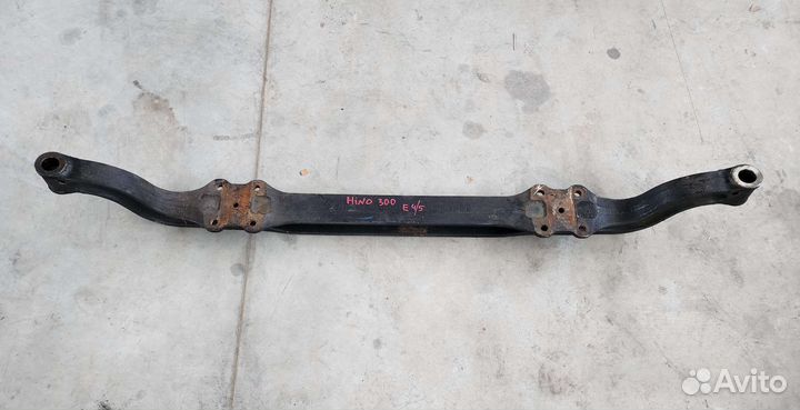 Передняя балка Hino 300
