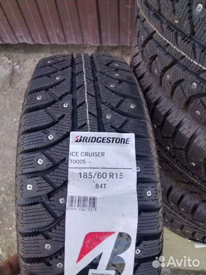 Bridgestone Ice Cruiser 7000S 185/60 R15 84T