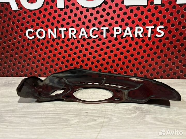 Кожух защитный тормозного диска Lexus Es axzh10