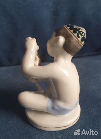 Фарфоровые статуэтки