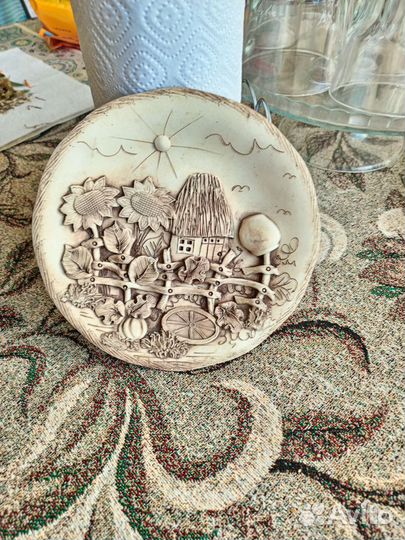 Тарелка декоративная керамика
