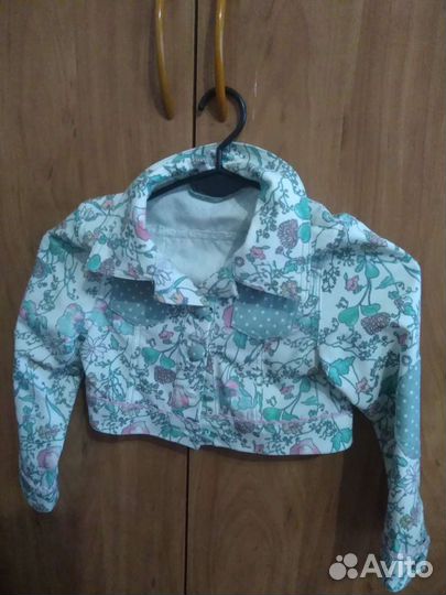 Костюм на девочку. Турция. новый. Размер на 5лет